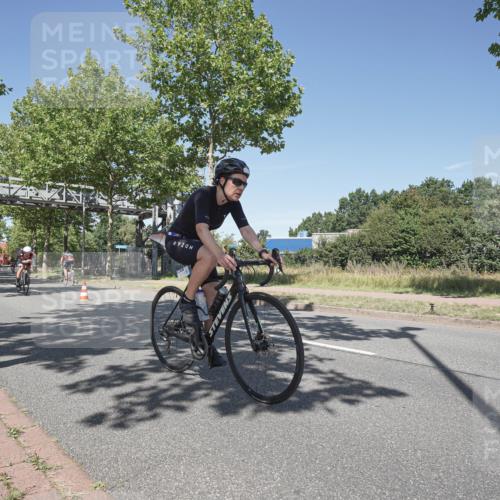 09.08.2026 - GEWOBA Citytriathlon Bremen Michael Burmester http://msf.ph/oto/9956445 09.08.2026 12:43:20 Radfahren 546, 558, 621, 674, 700, 732, 859, 887, 898, 944, 945, 989, 991, 996, 1105, 1108 meine-sportfotos.de