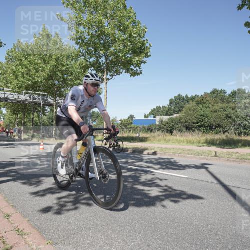09.08.2026 - GEWOBA Citytriathlon Bremen Michael Burmester http://msf.ph/oto/9956469 09.08.2026 12:43:48 Radfahren 633, 1125 meine-sportfotos.de