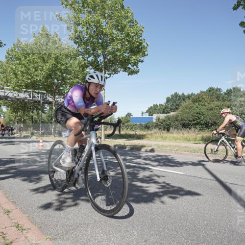 09.08.2026 - GEWOBA Citytriathlon Bremen Michael Burmester http://msf.ph/oto/9956484 09.08.2026 12:44:15 Radfahren 587, 614, 658, 660, 661, 714, 854, 891, 957, 974 meine-sportfotos.de