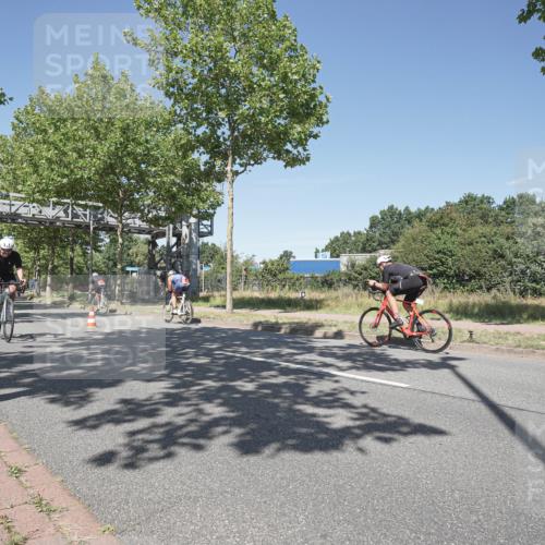 09.08.2026 - GEWOBA Citytriathlon Bremen Michael Burmester http://msf.ph/oto/9956488 09.08.2026 12:44:22 Radfahren 587, 629, 658, 660, 714, 854, 957, 974, 1014, 1106, 1122 meine-sportfotos.de