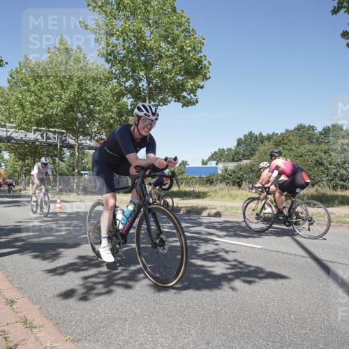 09.08.2026 - GEWOBA Citytriathlon Bremen Michael Burmester http://msf.ph/oto/9956522 09.08.2026 12:45:00 Radfahren 556, 607, 631, 666, 690, 729, 813, 831, 842, 843, 853, 862, 941, 985, 1117 meine-sportfotos.de