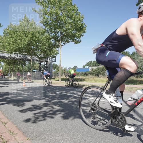 09.08.2026 - GEWOBA Citytriathlon Bremen Michael Burmester http://msf.ph/oto/9956525 09.08.2026 12:45:02 Radfahren 556, 607, 631, 666, 690, 729, 813, 831, 842, 843, 853, 862, 941, 985, 1117 meine-sportfotos.de