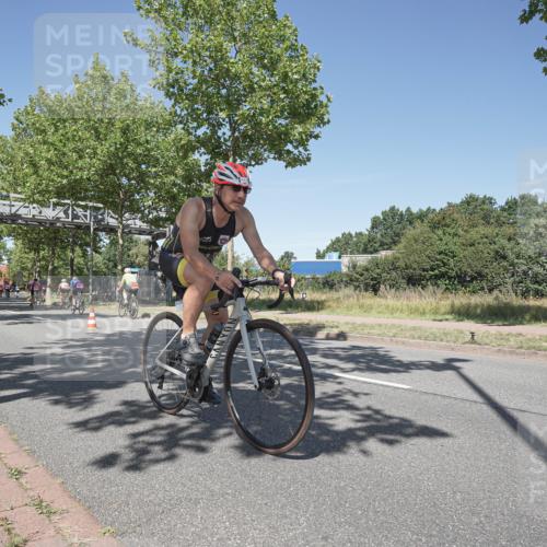 09.08.2026 - GEWOBA Citytriathlon Bremen Michael Burmester http://msf.ph/oto/9956526 09.08.2026 12:45:03 Radfahren 556, 607, 610, 631, 666, 676, 690, 729, 813, 831, 842, 843, 853, 862, 941, 985, 1117 meine-sportfotos.de