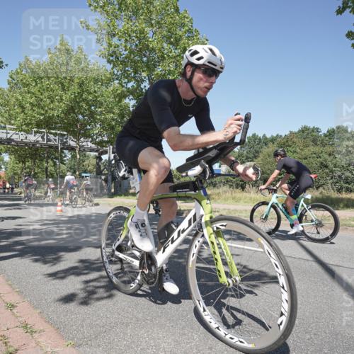 09.08.2026 - GEWOBA Citytriathlon Bremen Michael Burmester http://msf.ph/oto/9956530 09.08.2026 12:45:07 Radfahren 556, 597, 607, 610, 631, 666, 676, 690, 813, 831, 843, 853, 862, 985, 1128 meine-sportfotos.de