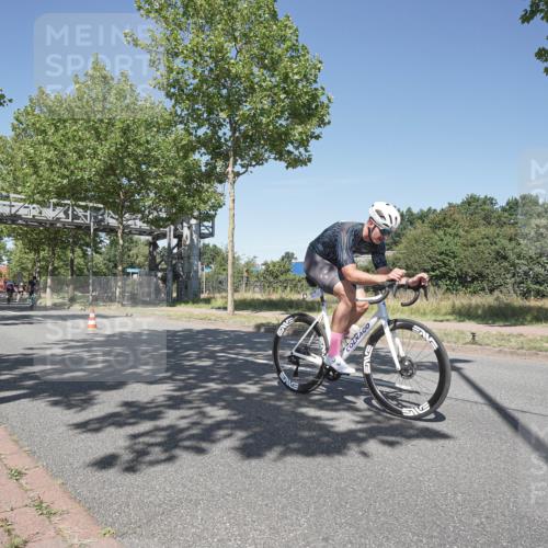 09.08.2026 - GEWOBA Citytriathlon Bremen Michael Burmester http://msf.ph/oto/9956533 09.08.2026 12:45:09 Radfahren 549, 556, 597, 607, 610, 631, 666, 676, 690, 843, 853, 862, 878, 985, 997, 1128, 1157 meine-sportfotos.de