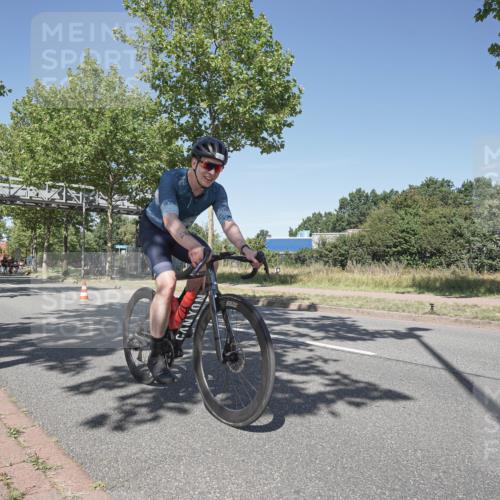 09.08.2026 - GEWOBA Citytriathlon Bremen Michael Burmester http://msf.ph/oto/9956535 09.08.2026 12:45:11 Radfahren 549, 556, 597, 607, 610, 631, 676, 690, 738, 843, 853, 862, 878, 997, 1128, 1157 meine-sportfotos.de