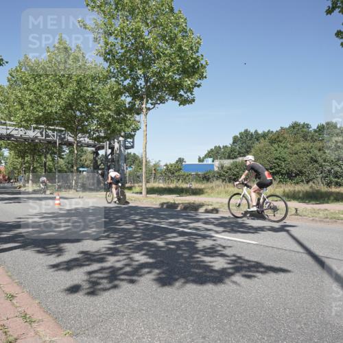 09.08.2026 - GEWOBA Citytriathlon Bremen Michael Burmester http://msf.ph/oto/9956551 09.08.2026 12:45:36 Radfahren 551, 585, 764, 828, 830, 927, 1004 meine-sportfotos.de