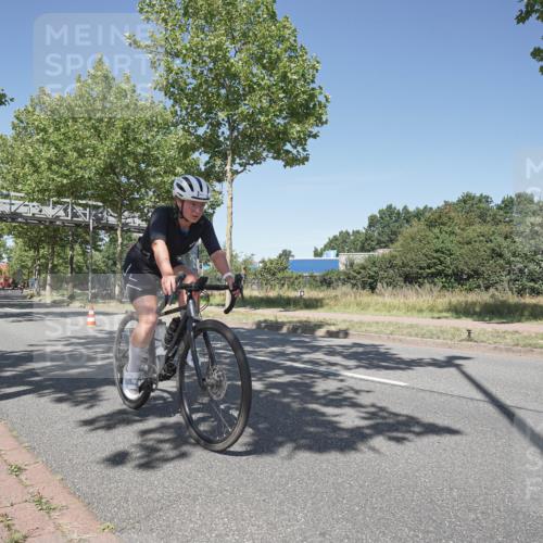 09.08.2026 - GEWOBA Citytriathlon Bremen Michael Burmester http://msf.ph/oto/9956569 09.08.2026 12:46:12 Radfahren 698, 703, 746, 775, 899, 917, 1002 meine-sportfotos.de