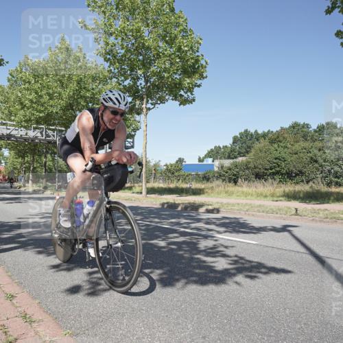 09.08.2026 - GEWOBA Citytriathlon Bremen Michael Burmester http://msf.ph/oto/9956572 09.08.2026 12:46:22 Radfahren 575, 746, 835, 917, 958, 1002 meine-sportfotos.de
