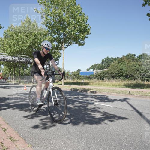 09.08.2026 - GEWOBA Citytriathlon Bremen Michael Burmester http://msf.ph/oto/9956573 09.08.2026 12:46:25 Radfahren 575, 835, 917, 958 meine-sportfotos.de