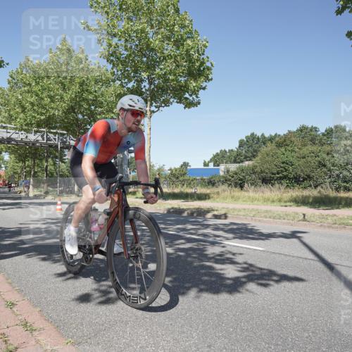 09.08.2026 - GEWOBA Citytriathlon Bremen Michael Burmester http://msf.ph/oto/9956587 09.08.2026 12:46:48 Radfahren 112, 579, 591, 616, 650, 652, 692 meine-sportfotos.de
