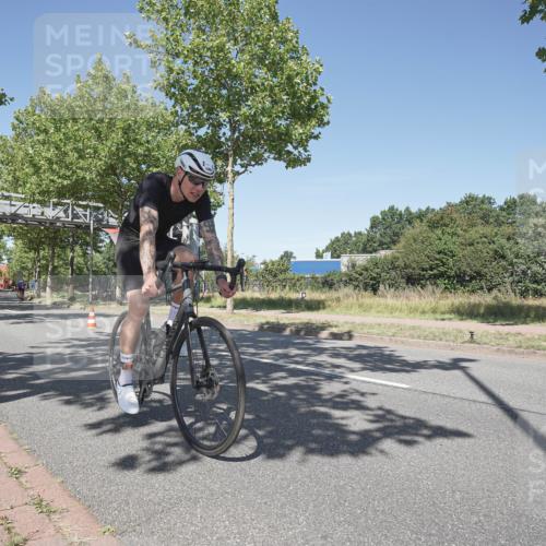 09.08.2026 - GEWOBA Citytriathlon Bremen Michael Burmester http://msf.ph/oto/9956588 09.08.2026 12:46:49 Radfahren 112, 579, 591, 616, 650, 652, 692 meine-sportfotos.de