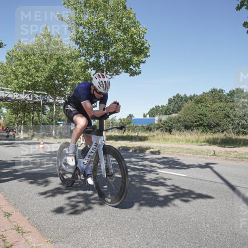09.08.2026 - GEWOBA Citytriathlon Bremen Michael Burmester http://msf.ph/oto/9956594 09.08.2026 12:47:00 Radfahren 112, 580, 591, 616, 692, 697 meine-sportfotos.de