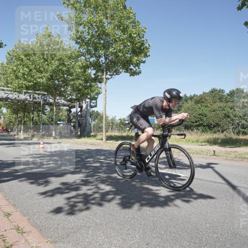 09.08.2026 - GEWOBA Citytriathlon Bremen Michael Burmester http://msf.ph/oto/9956616 09.08.2026 12:47:43 Radfahren 593, 618, 642, 719, 735, 747, 904 meine-sportfotos.de