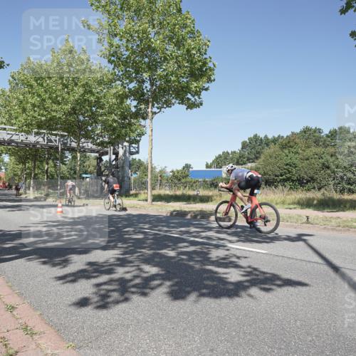 09.08.2026 - GEWOBA Citytriathlon Bremen Michael Burmester http://msf.ph/oto/9956621 09.08.2026 12:47:48 Radfahren 593, 618, 642, 719, 735, 904 meine-sportfotos.de