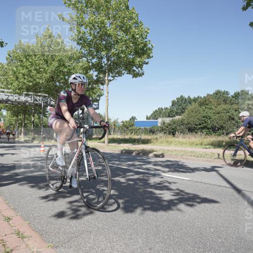 09.08.2026 - GEWOBA Citytriathlon Bremen Michael Burmester http://msf.ph/oto/9956623 09.08.2026 12:47:50 Radfahren 593, 618, 642, 719, 735, 904, 1103 meine-sportfotos.de