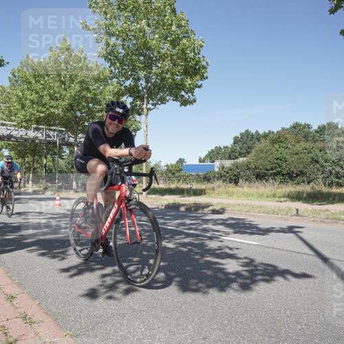 09.08.2026 - GEWOBA Citytriathlon Bremen Michael Burmester http://msf.ph/oto/9956631 09.08.2026 12:48:03 Radfahren 563, 683, 688, 811, 883, 955, 1103, 1116 meine-sportfotos.de
