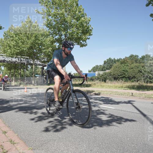 09.08.2026 - GEWOBA Citytriathlon Bremen Michael Burmester http://msf.ph/oto/9956636 09.08.2026 12:48:07 Radfahren 547, 563, 683, 688, 811, 883, 955, 1103, 1116 meine-sportfotos.de