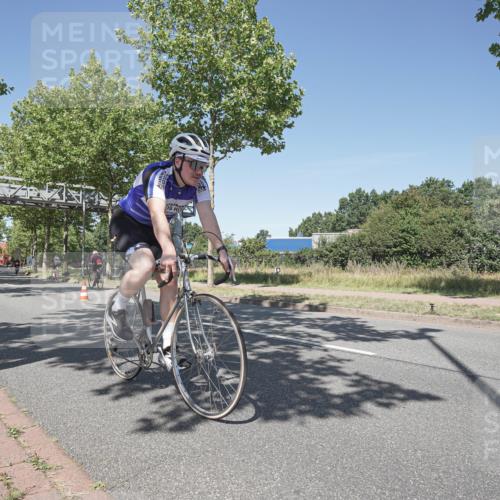 09.08.2026 - GEWOBA Citytriathlon Bremen Michael Burmester http://msf.ph/oto/9956639 09.08.2026 12:48:09 Radfahren 547, 563, 683, 688, 811, 883, 955, 1103, 1116 meine-sportfotos.de