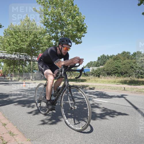 09.08.2026 - GEWOBA Citytriathlon Bremen Michael Burmester http://msf.ph/oto/9956650 09.08.2026 12:48:33 Radfahren 544, 561, 605, 613, 645, 769, 795, 822 meine-sportfotos.de