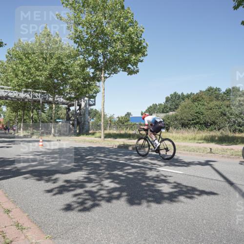 09.08.2026 - GEWOBA Citytriathlon Bremen Michael Burmester http://msf.ph/oto/9956655 09.08.2026 12:48:42 Radfahren 544, 561, 613, 645, 685, 769, 795, 822, 824, 882, 959 meine-sportfotos.de