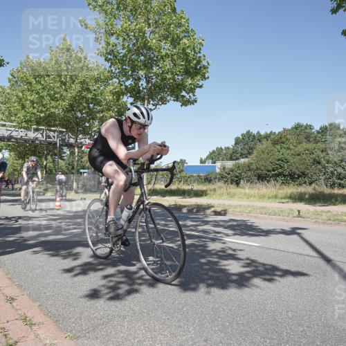 09.08.2026 - GEWOBA Citytriathlon Bremen Michael Burmester http://msf.ph/oto/9956656 09.08.2026 12:48:43 Radfahren 544, 561, 613, 645, 685, 769, 795, 824, 882, 959 meine-sportfotos.de