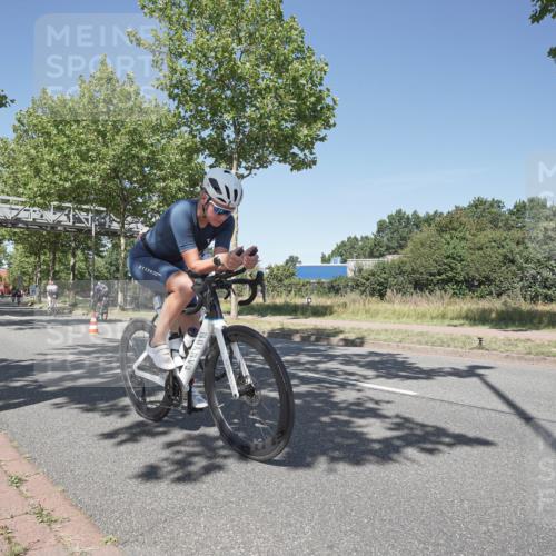 09.08.2026 - GEWOBA Citytriathlon Bremen Michael Burmester http://msf.ph/oto/9956657 09.08.2026 12:48:43 Radfahren 544, 561, 613, 645, 685, 769, 795, 824, 882, 959 meine-sportfotos.de