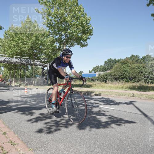 09.08.2026 - GEWOBA Citytriathlon Bremen Michael Burmester http://msf.ph/oto/9956665 09.08.2026 12:48:53 Radfahren 592, 641, 685, 824, 882, 959, 1141, 1149 meine-sportfotos.de
