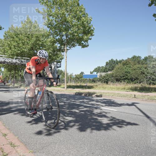 09.08.2026 - GEWOBA Citytriathlon Bremen Michael Burmester http://msf.ph/oto/9956677 09.08.2026 12:49:12 Radfahren 647, 724, 765, 905, 999, 1141 meine-sportfotos.de