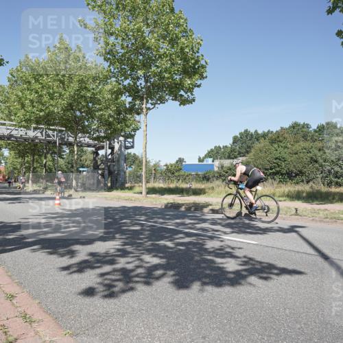 09.08.2026 - GEWOBA Citytriathlon Bremen Michael Burmester http://msf.ph/oto/9956678 09.08.2026 12:49:12 Radfahren 647, 724, 765, 905, 999, 1141 meine-sportfotos.de