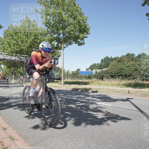 09.08.2026 - GEWOBA Citytriathlon Bremen Michael Burmester http://msf.ph/oto/9956690 09.08.2026 12:49:37 Radfahren 583, 680, 710, 803, 852, 924, 963, 983, 1150 meine-sportfotos.de