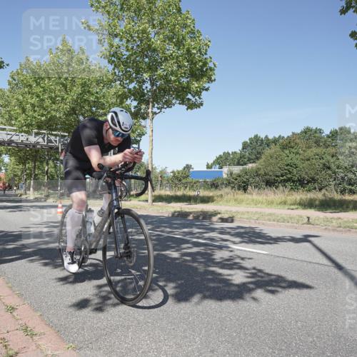 09.08.2026 - GEWOBA Citytriathlon Bremen Michael Burmester http://msf.ph/oto/9956691 09.08.2026 12:49:42 Radfahren 680, 710, 803, 852, 874, 924, 963, 983, 1150 meine-sportfotos.de