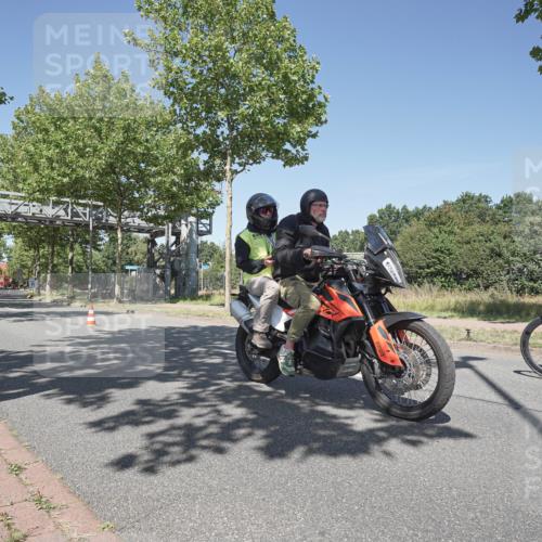 09.08.2026 - GEWOBA Citytriathlon Bremen Michael Burmester http://msf.ph/oto/9956693 09.08.2026 12:49:47 Radfahren 680, 710, 852, 874, 924, 946, 983, 1150 meine-sportfotos.de
