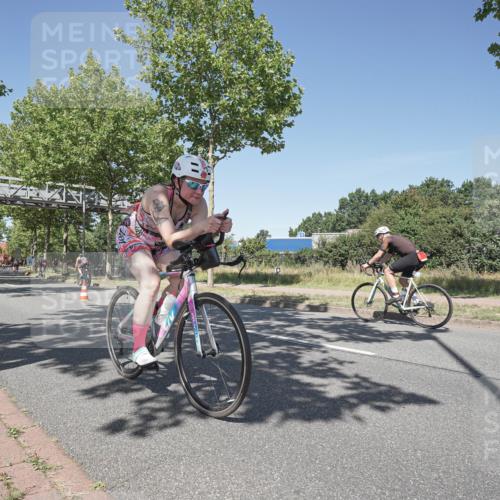 09.08.2026 - GEWOBA Citytriathlon Bremen Michael Burmester http://msf.ph/oto/9956698 09.08.2026 12:49:54 Radfahren 590, 773, 777, 852, 874, 946, 967, 1008, 1150 meine-sportfotos.de