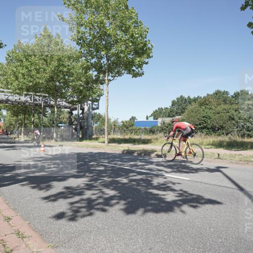 09.08.2026 - GEWOBA Citytriathlon Bremen Michael Burmester http://msf.ph/oto/9956712 09.08.2026 12:50:14 Radfahren 557, 589, 686, 773, 784, 875, 947, 964, 1145 meine-sportfotos.de