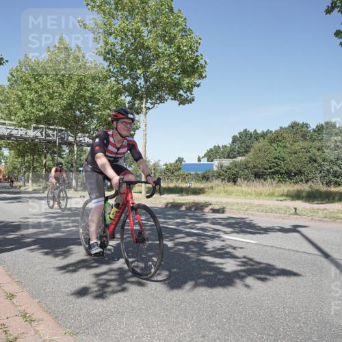 09.08.2026 - GEWOBA Citytriathlon Bremen Michael Burmester http://msf.ph/oto/9956714 09.08.2026 12:50:18 Radfahren 557, 589, 875, 947, 964, 1145 meine-sportfotos.de