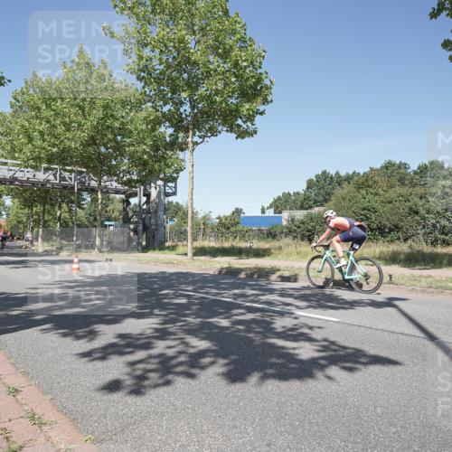 09.08.2026 - GEWOBA Citytriathlon Bremen Michael Burmester http://msf.ph/oto/9956719 09.08.2026 12:50:26 Radfahren 589, 964, 1145, 1158 meine-sportfotos.de