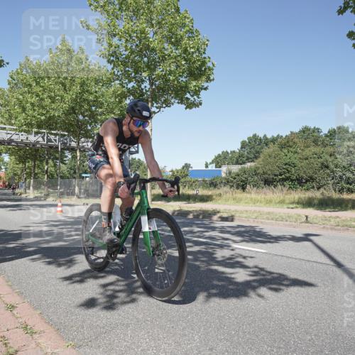 09.08.2026 - GEWOBA Citytriathlon Bremen Michael Burmester http://msf.ph/oto/9956720 09.08.2026 12:50:31 Radfahren 648, 737, 794, 964, 993, 1158 meine-sportfotos.de