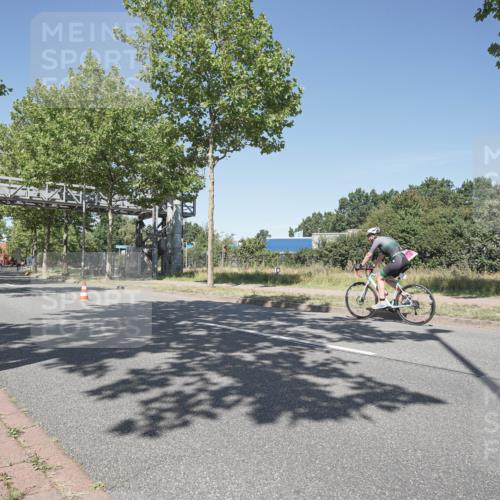09.08.2026 - GEWOBA Citytriathlon Bremen Michael Burmester http://msf.ph/oto/9956722 09.08.2026 12:50:34 Radfahren 594, 648, 737, 794, 964, 993, 1158 meine-sportfotos.de