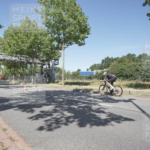 09.08.2026 - GEWOBA Citytriathlon Bremen Michael Burmester http://msf.ph/oto/9956731 09.08.2026 12:50:50 Radfahren 594, 624, 648, 730, 794, 799, 879, 932, 987, 1016, 1137, 1139 meine-sportfotos.de