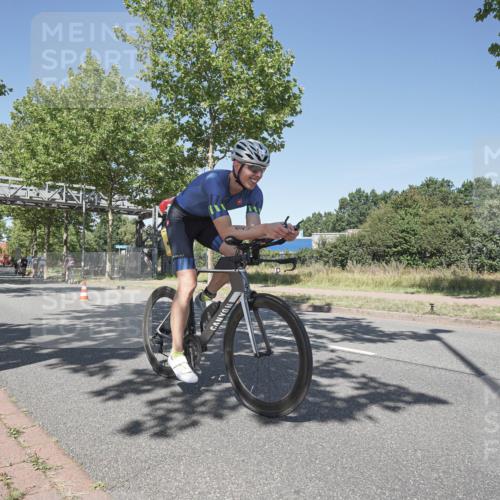 09.08.2026 - GEWOBA Citytriathlon Bremen Michael Burmester http://msf.ph/oto/9956736 09.08.2026 12:50:54 Radfahren 624, 730, 799, 808, 879, 932, 987, 1016, 1137, 1139 meine-sportfotos.de