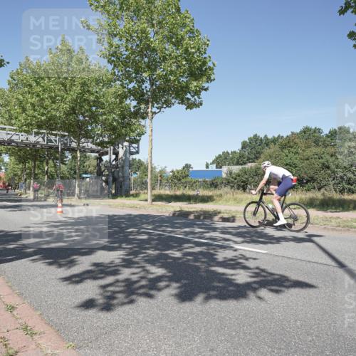 09.08.2026 - GEWOBA Citytriathlon Bremen Michael Burmester http://msf.ph/oto/9956746 09.08.2026 12:51:09 Radfahren 606, 808, 884, 987, 1133 meine-sportfotos.de