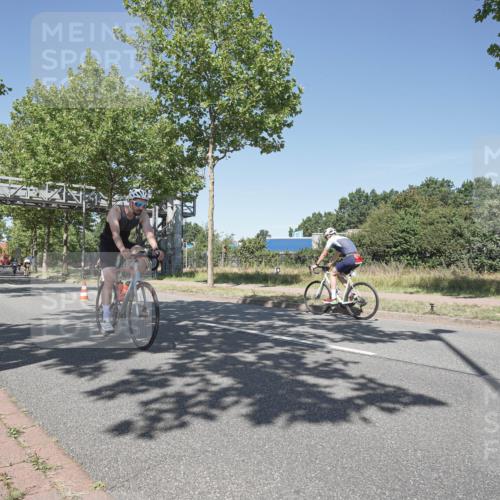 09.08.2026 - GEWOBA Citytriathlon Bremen Michael Burmester http://msf.ph/oto/9956757 09.08.2026 12:51:29 Radfahren 560, 562, 595, 756, 880, 1019, 1110, 1155 meine-sportfotos.de