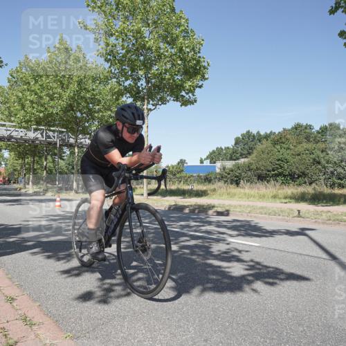 09.08.2026 - GEWOBA Citytriathlon Bremen Michael Burmester http://msf.ph/oto/9956771 09.08.2026 12:51:45 Radfahren 560, 562, 595, 668, 756, 787, 877, 909, 914, 1013, 1110, 1143, 1155 meine-sportfotos.de
