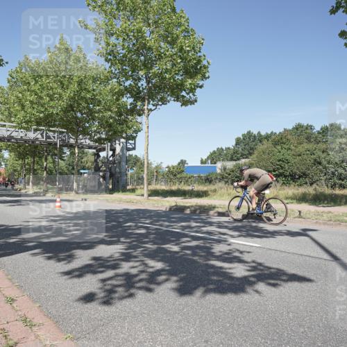 09.08.2026 - GEWOBA Citytriathlon Bremen Michael Burmester http://msf.ph/oto/9956785 09.08.2026 12:52:05 Radfahren 545, 582, 615, 717, 820, 867, 990 meine-sportfotos.de