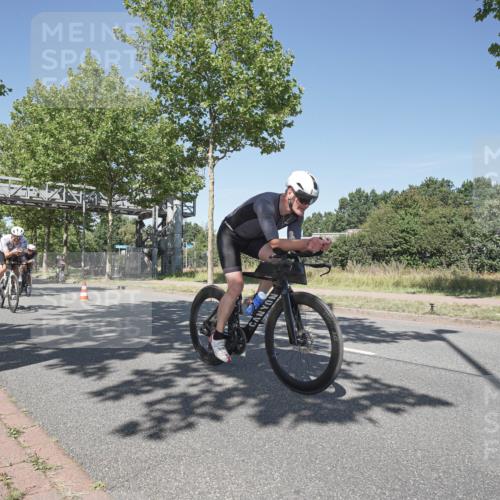 09.08.2026 - GEWOBA Citytriathlon Bremen Michael Burmester http://msf.ph/oto/9956789 09.08.2026 12:52:14 Radfahren 679, 682, 717, 750, 820, 826, 979, 1130 meine-sportfotos.de