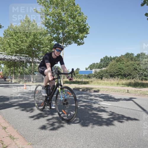 09.08.2026 - GEWOBA Citytriathlon Bremen Michael Burmester http://msf.ph/oto/9956817 09.08.2026 12:52:57 Radfahren 555, 598, 604, 655, 739, 921, 1129 meine-sportfotos.de