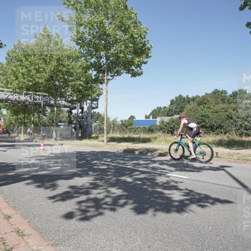 09.08.2026 - GEWOBA Citytriathlon Bremen Michael Burmester http://msf.ph/oto/9956819 09.08.2026 12:53:01 Radfahren 555, 598, 600, 604, 748, 855, 920, 921, 1129 meine-sportfotos.de
