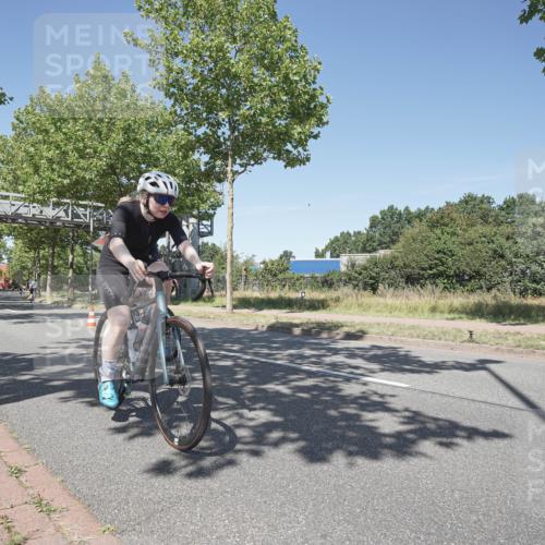 09.08.2026 - GEWOBA Citytriathlon Bremen Michael Burmester http://msf.ph/oto/9956820 09.08.2026 12:53:02 Radfahren 555, 598, 600, 604, 748, 855, 920, 921, 1129 meine-sportfotos.de
