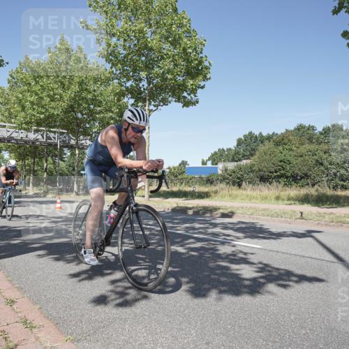 09.08.2026 - GEWOBA Citytriathlon Bremen Michael Burmester http://msf.ph/oto/9956823 09.08.2026 12:53:07 Radfahren 555, 600, 604, 748, 855, 920, 921, 1129 meine-sportfotos.de